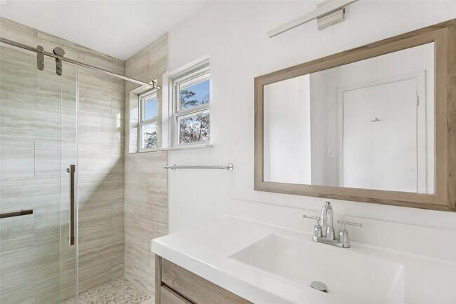 Building Photo - 3615 Acorn Springs Ln