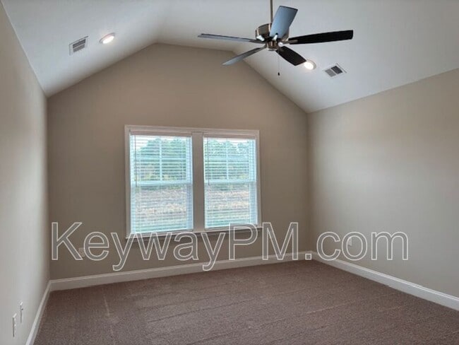 Building Photo - 515 Yuma Ln