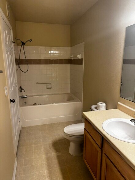 Building Photo - 3015 Chianti Ct