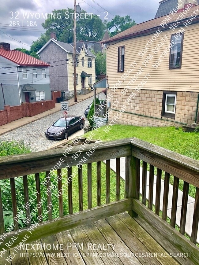 Building Photo - 32 Wyoming St