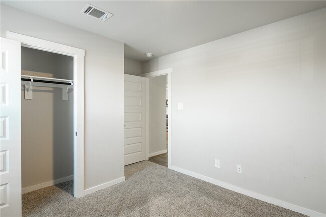 Building Photo - 7226 Telford Holw Trl