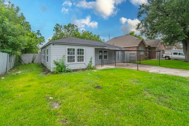 Building Photo - 4118 Groton Dr