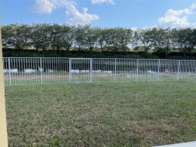Building Photo - 4293 Laurel Ridge Cir
