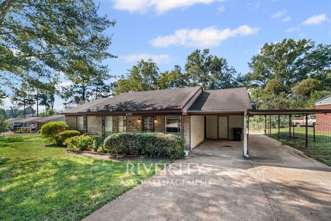 Building Photo - 277 Honduras Dr