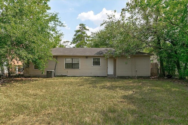 Building Photo - 9033 Oak Knoll Ln