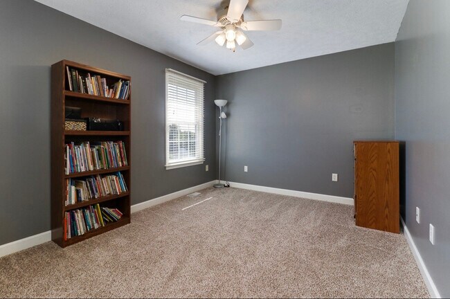 Building Photo - 2267 Heather Ridge Dr