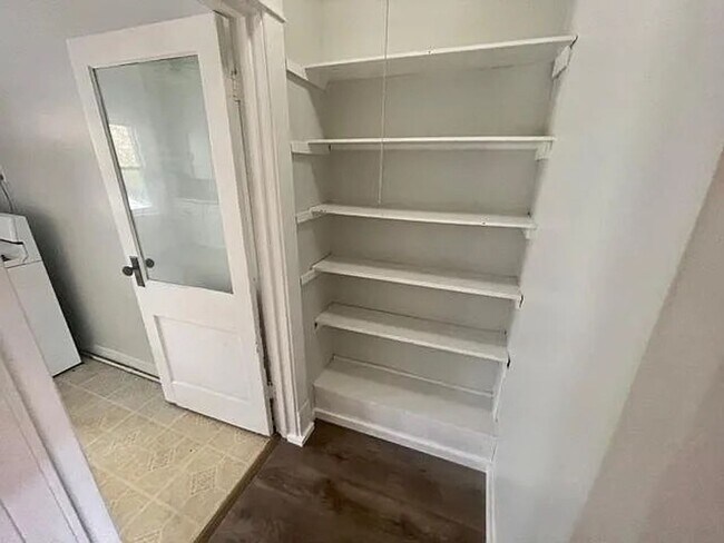 Building Photo - 712 W 26th St