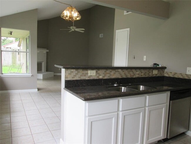 Building Photo - 10303 Westedge Dr
