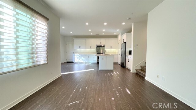 Building Photo - 155 Excursion