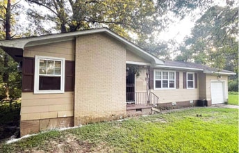 Building Photo - 855 Winn St