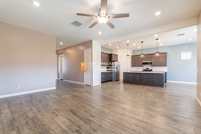 Building Photo - 2811 W Pollack St