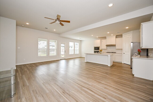Building Photo - 9222 Dearborn Knoll Dr