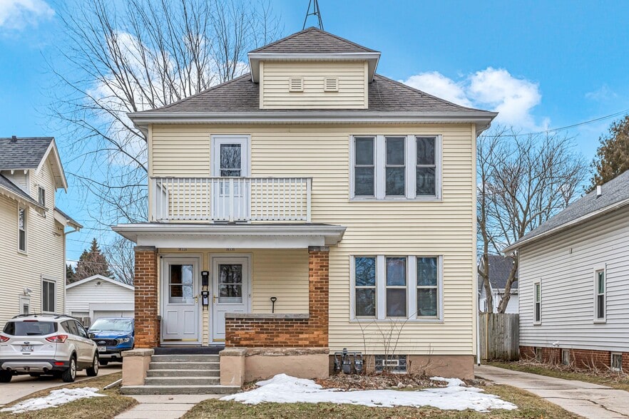 Building Photo - 817 Bell Ave