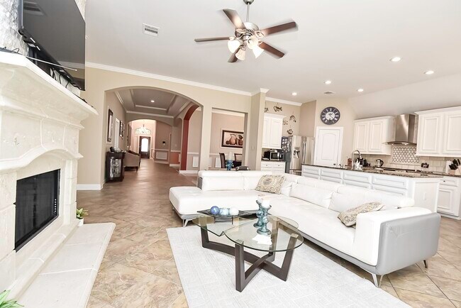 Building Photo - 6308 Silver Thistle Ln