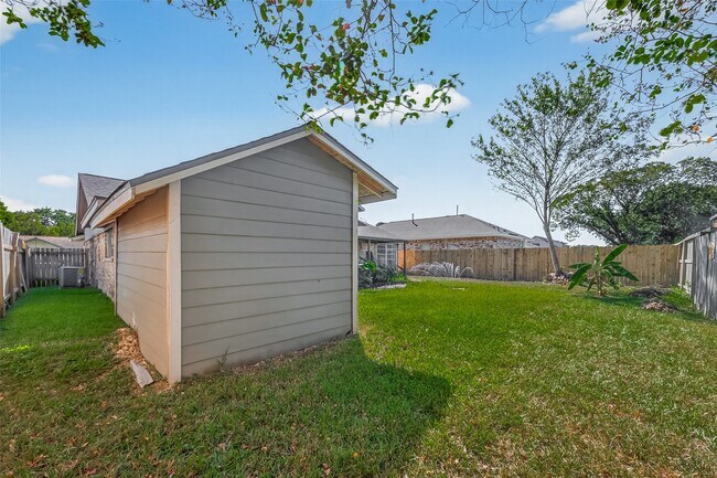 Building Photo - 11447 Kirkvalley Dr