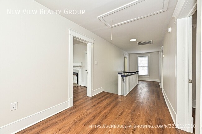 Building Photo - 1208 S Salisbury Ave