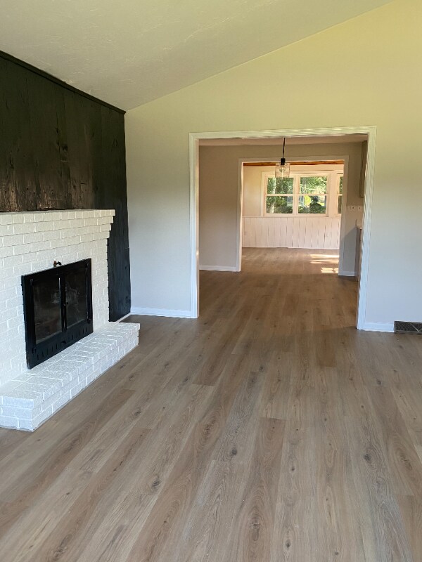 Building Photo - 20 Dundee Dr