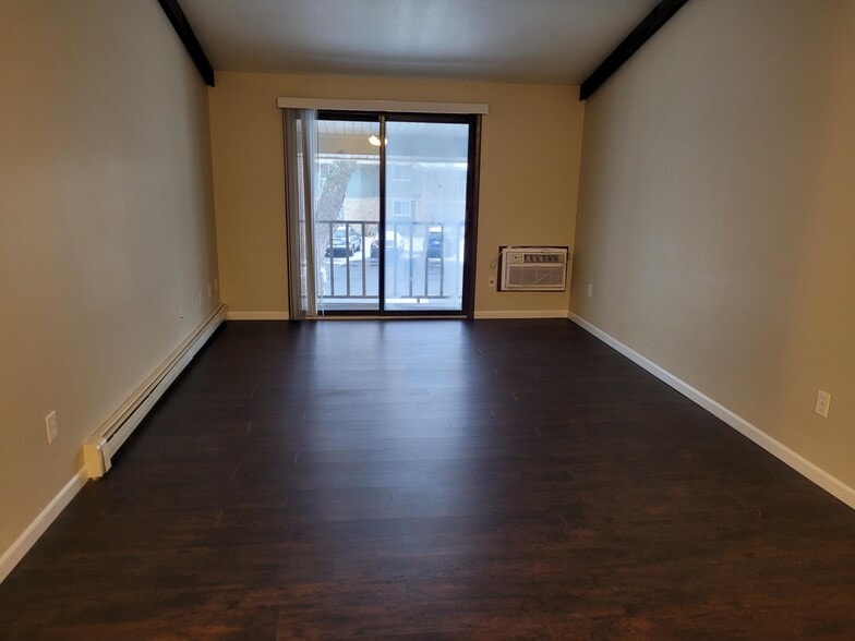 Building Photo - 2500 Wilson Ct