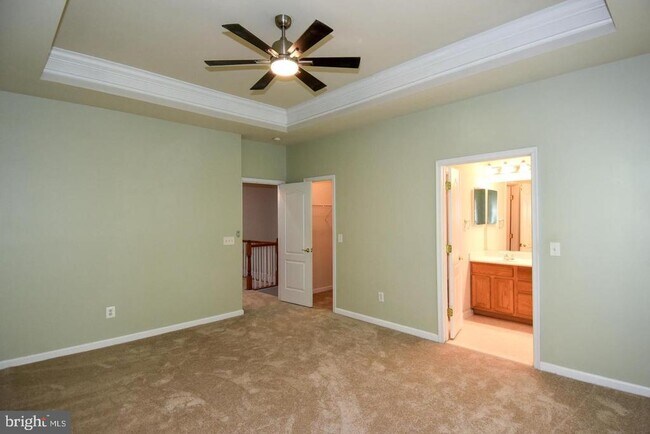 Building Photo - 7810 Locust Leaf Ln