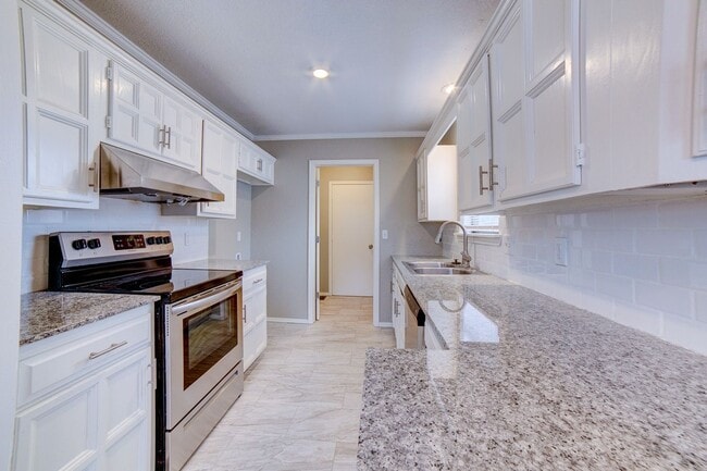 Building Photo - 3 Bed | 2 Bath | Tulsa | 1,511 SQFT