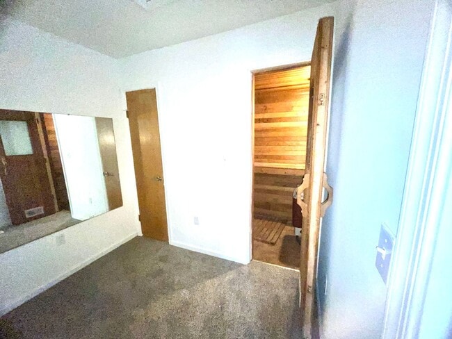 Building Photo - Stunning Waterfront Condo with Deep Water Access!