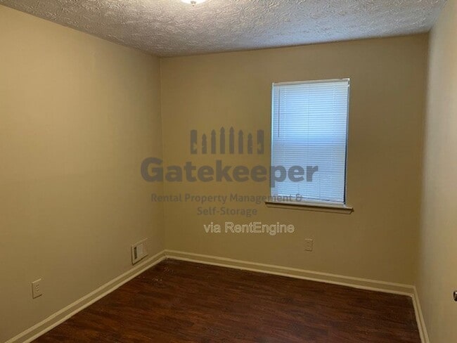 Building Photo - 333 Riverbrook Trail