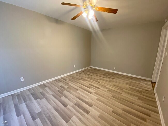 Building Photo - 1745 N Lesley Ave