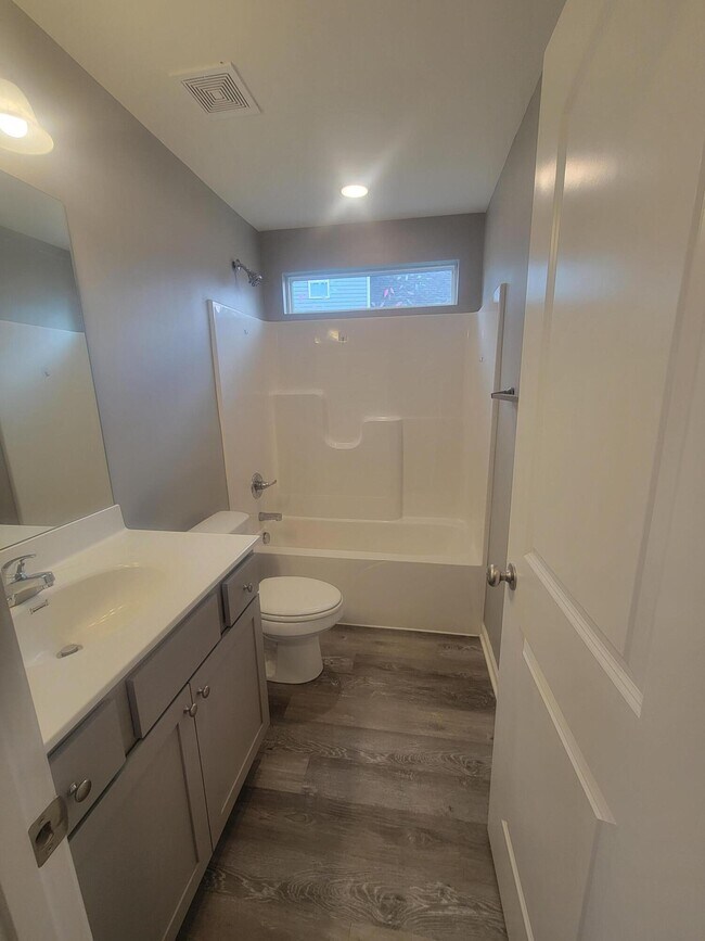 Building Photo - 8080 Driftwood Lp