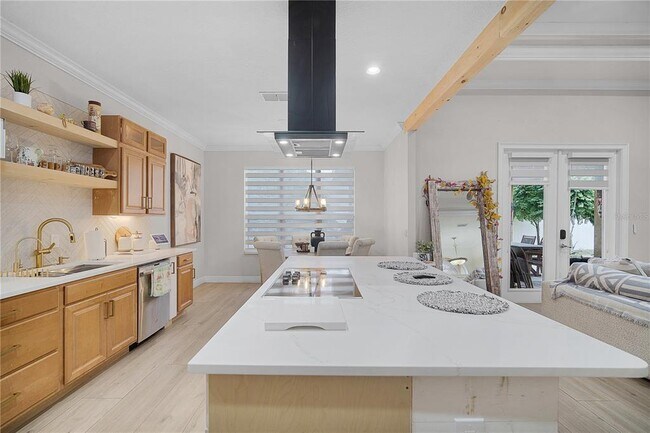 Building Photo - 1057 Island Pointe Dr