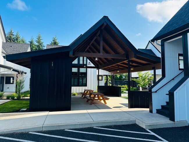 Building Photo - The Green at Felida Park Stunning Home