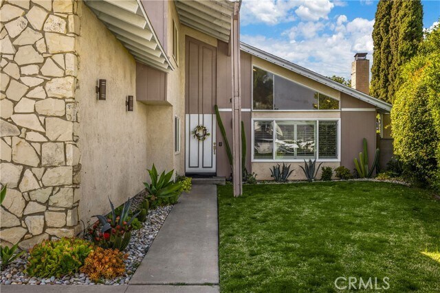 Building Photo - 1320 N Van Gogh Cir