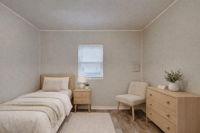 Building Photo - Charming 3 Bed Home with Fenced Yard in Tampa, FL