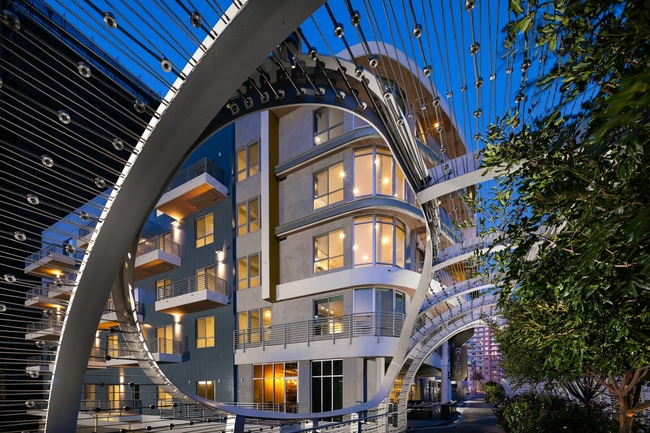 Building Photo - Coastal Charm Awaits: Spacious 1-Bedroom R...