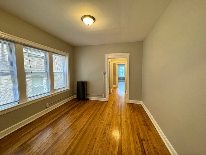 Building Photo - 4900 N Saint Louis Ave