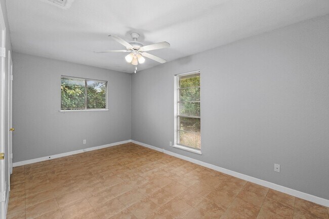 Building Photo - 2712 St Edwards Cir