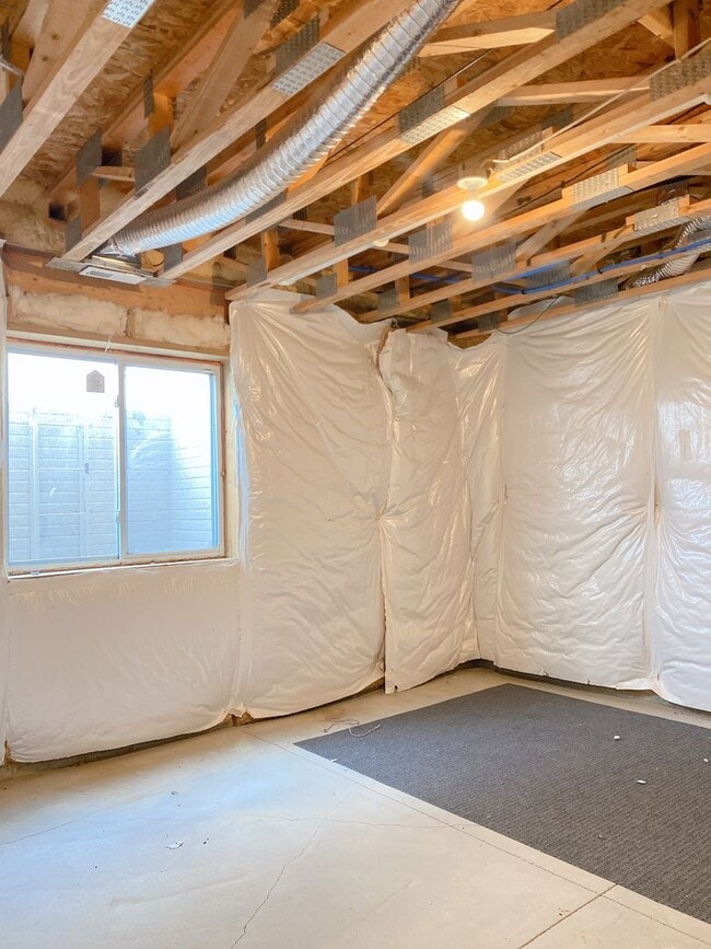 Building Photo - Move in Special. Beautiful & Nearly new SW Chalco area 4 bed Two Story.