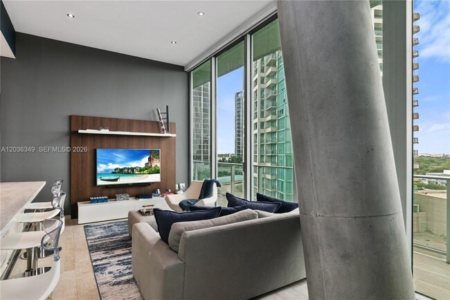 Building Photo - 2669 S Bayshore Dr