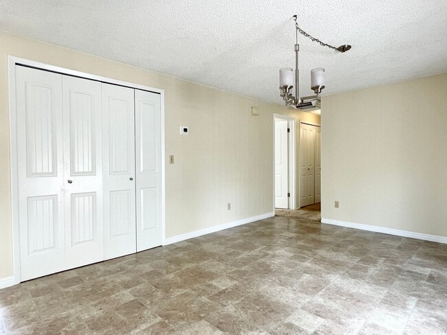 Building Photo - Skiers Haven Near Cottonwood Canyons!