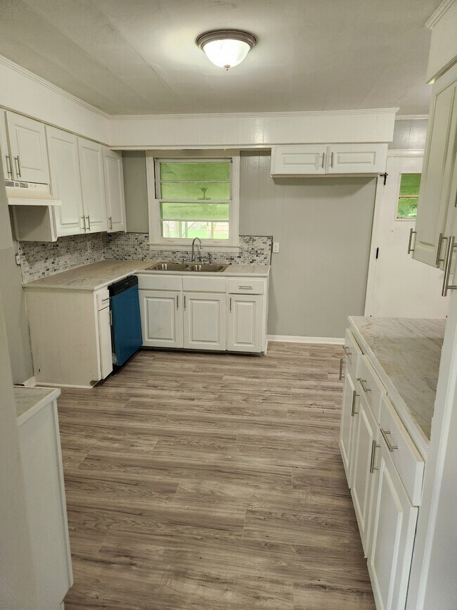 Building Photo - 5863 Canton Park Dr