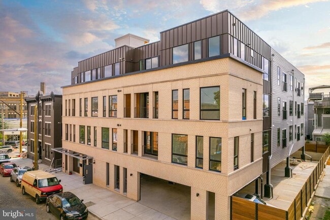 Building Photo - 1723 Francis St