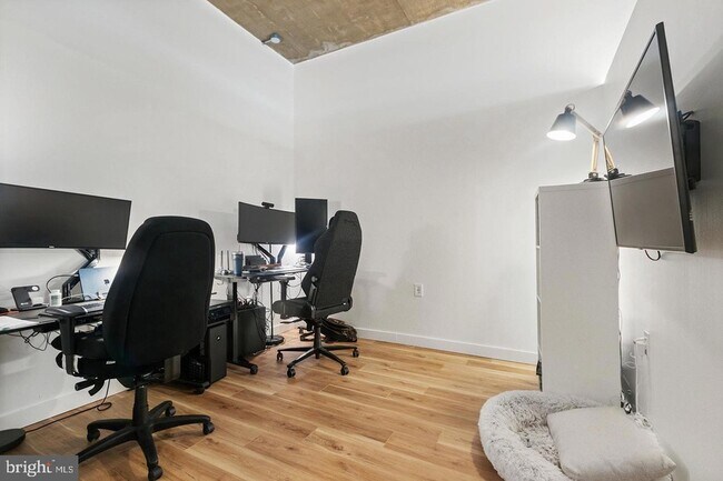 Building Photo - 113 N Bread St