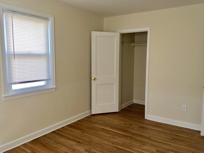 Building Photo - 7226 Bridgewood Dr