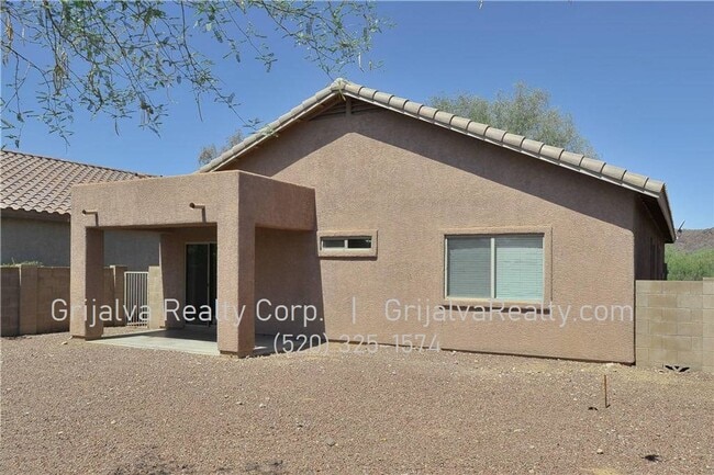 Building Photo - 3 Bedroom / 2 Bath House in Continental Re...