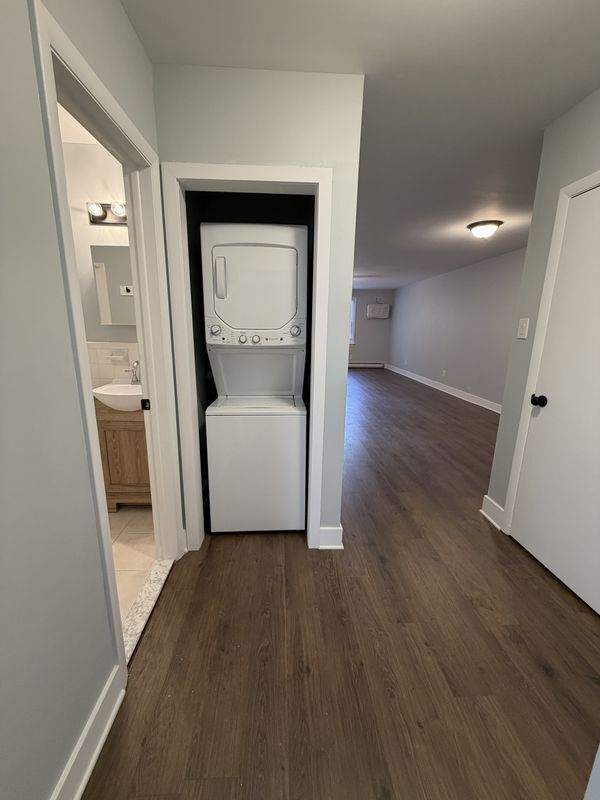 Building Photo - 120 Green St