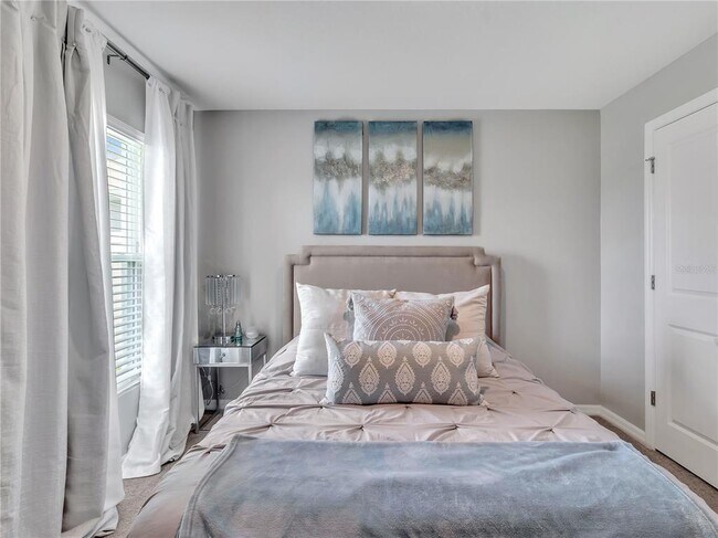 Building Photo - 5289 Fiddle Fig Ave