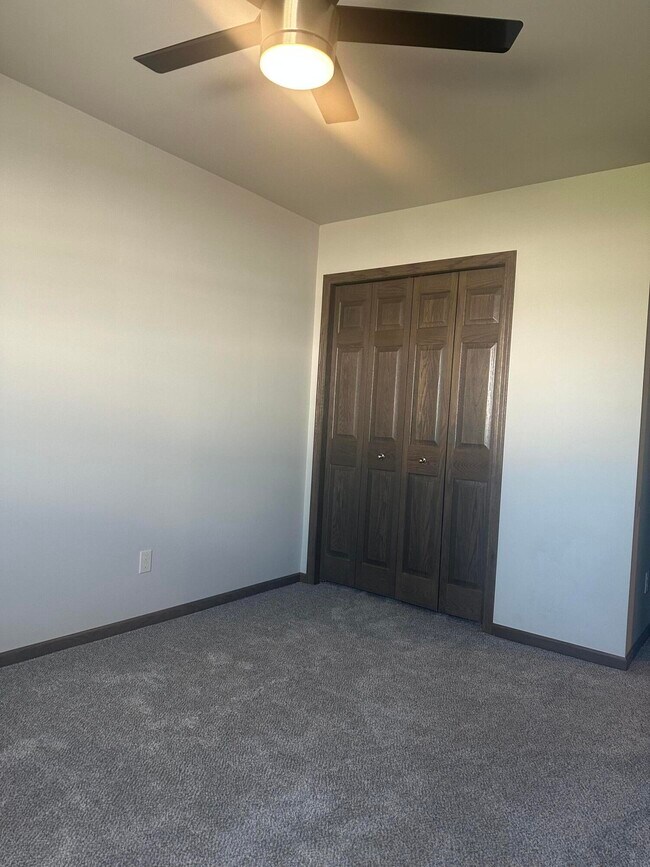 Building Photo - 1325 Hagar St