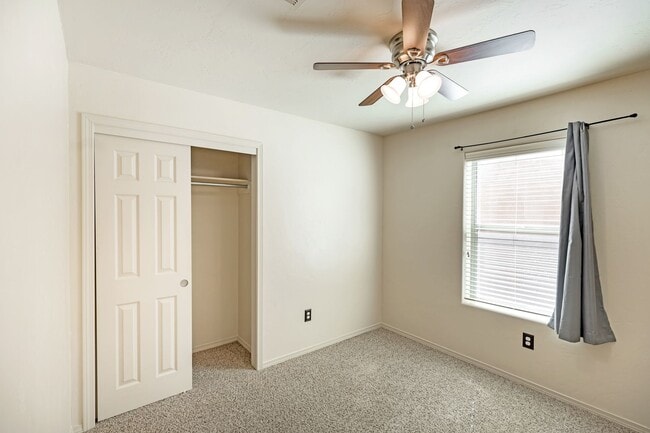 Building Photo - Beautiful Home W/Solar Panels