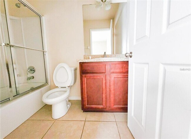Building Photo - 1132 Chelsea Dr