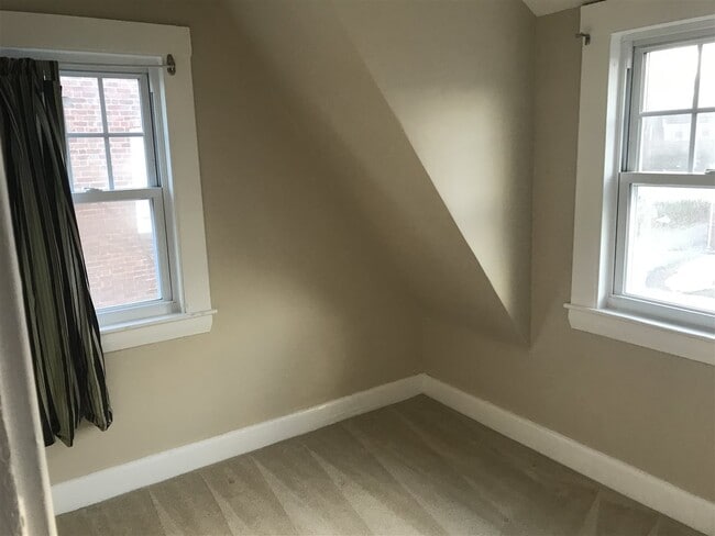 Building Photo - 70 Porpoise Way