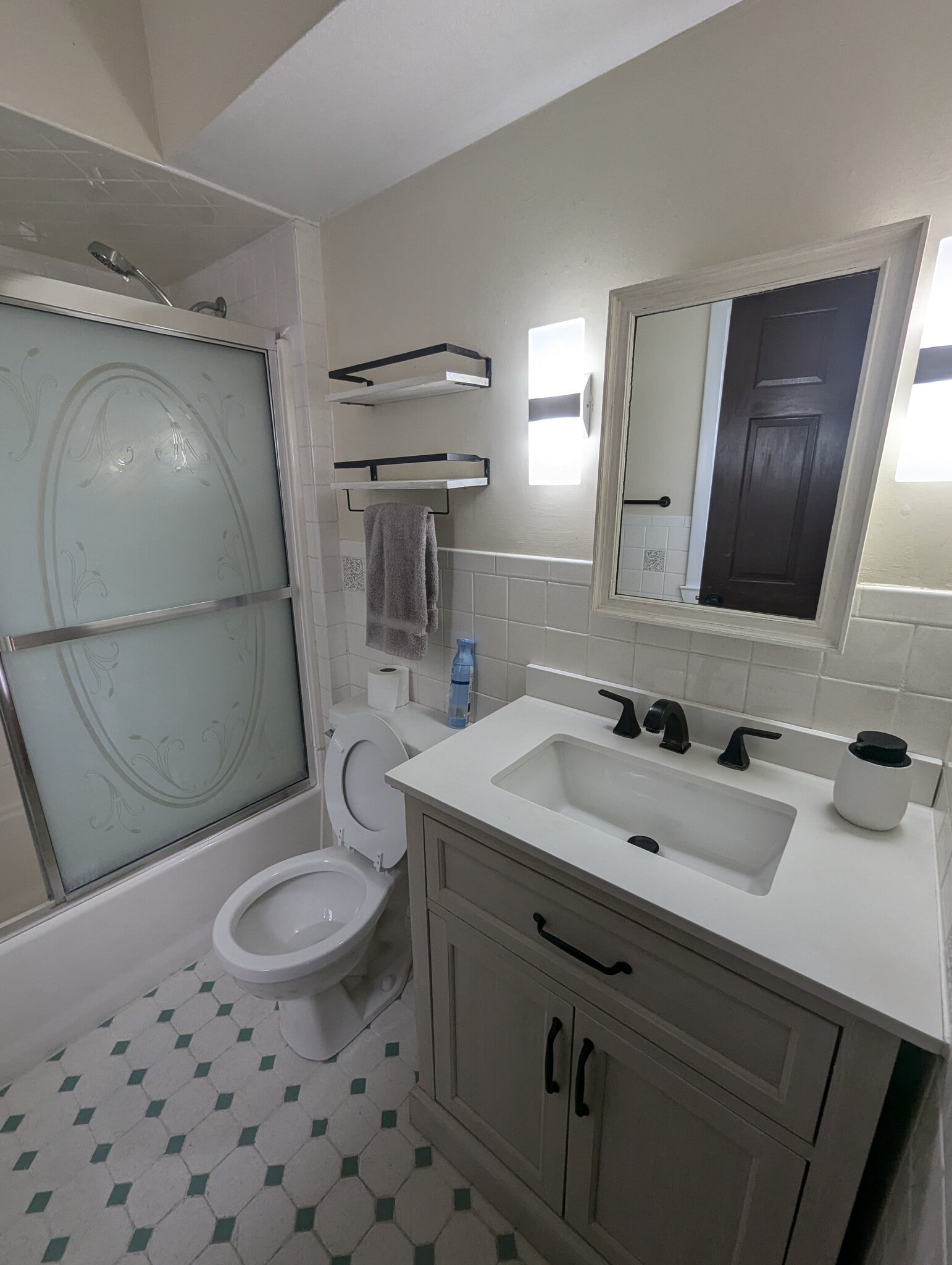 Building Photo - 11 Belmont St